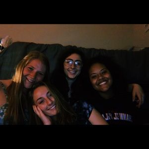 Meet your Posher, Leah